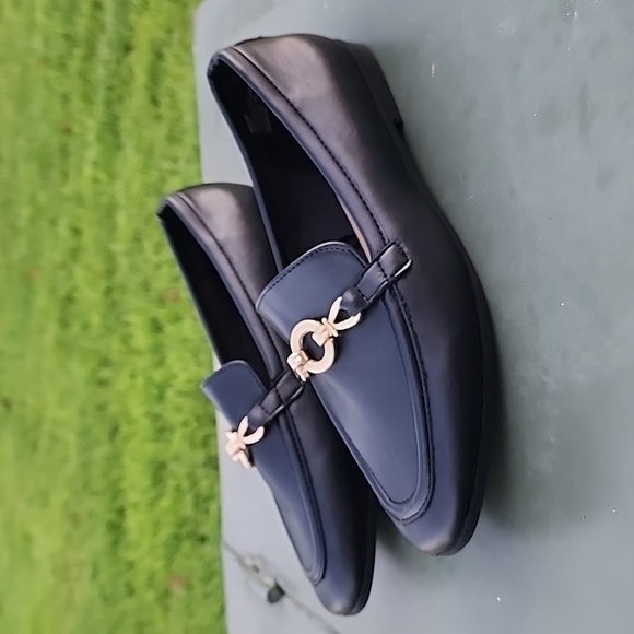 Seychelles Shoes - Seychelles Black Loafers with Gold Buckle Size 9W